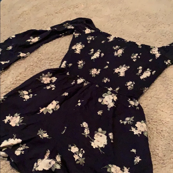 BRAND NEW Hollister romper❤️ - Picture 4 of 5